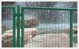 高速公路護(hù)欄網(wǎng) 價(jià)格、規(guī)格型號(hào)與安全防護(hù)設(shè)備解析